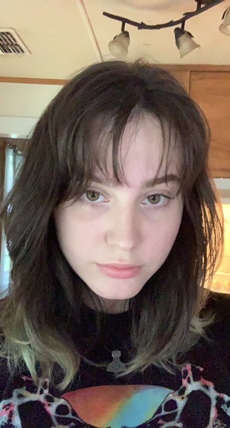 Leaf Thorne Nackt geleakt OnlyFans