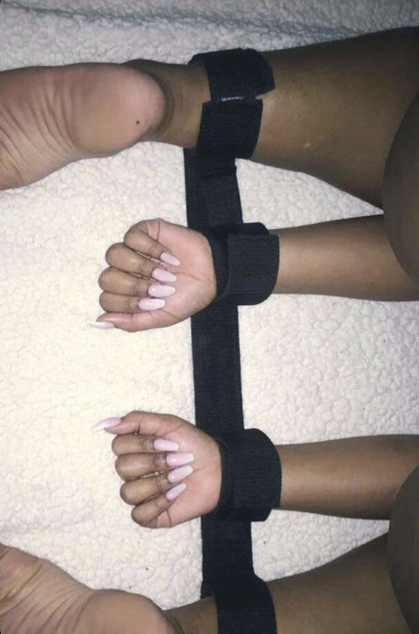 Layla Litt Nacktbilder auf OnlyFans