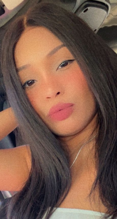 Layla Love Neue OnlyFans Leaks