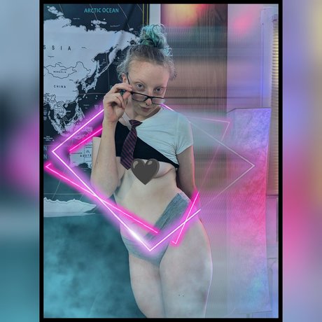 Daddy s Naughty Girl OnlyFans Leak