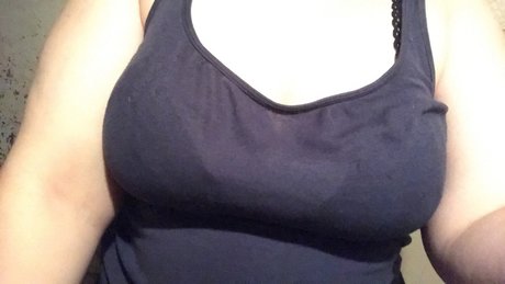 Lovelylukks Leaks von Nacktbildern auf OnlyFans