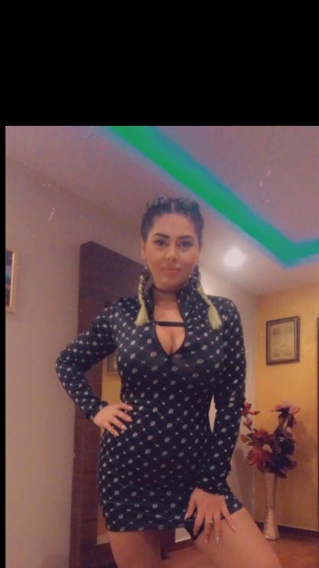 Lovely Gigi OnlyFans Bilder