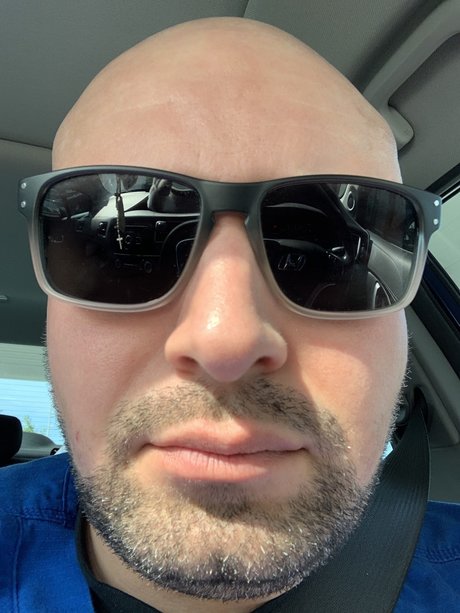 Lots of F fun come see_ OnlyFans schlank