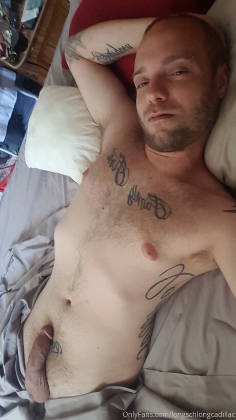 Cadillac Nacktbilder von OnlyFans geleakt