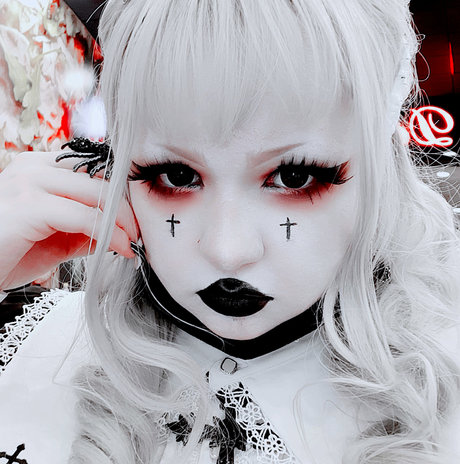 Lonely Demon Doll OnlyFans Fick geleakt