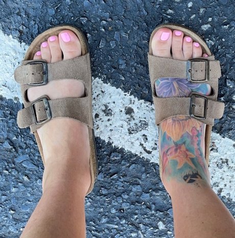 Lola Burns OnlyFans Nackt Leak