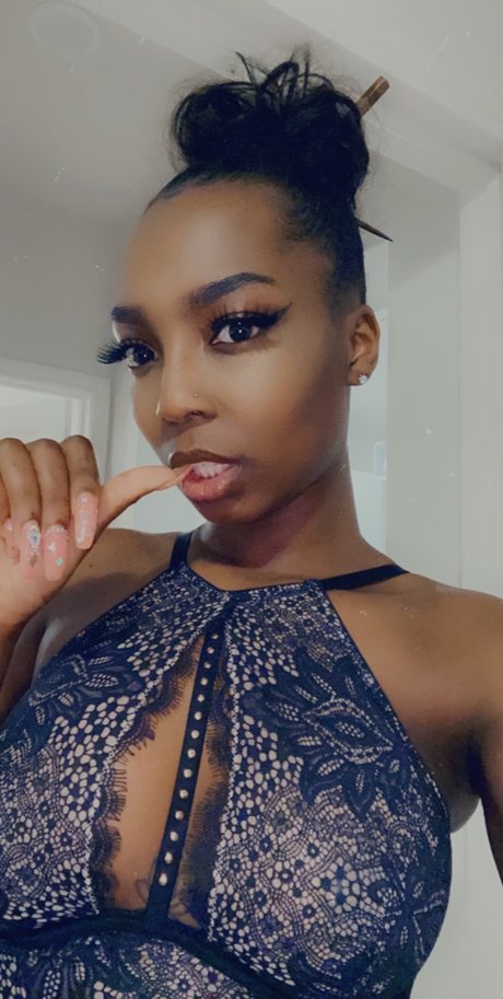 Lola Knox Leaks OnlyFans