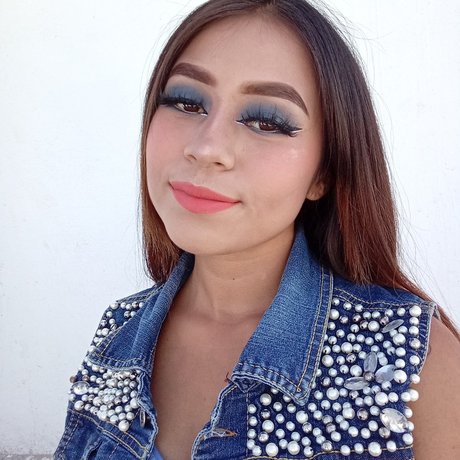 Lizbeth_ OnlyFans Model Bilder