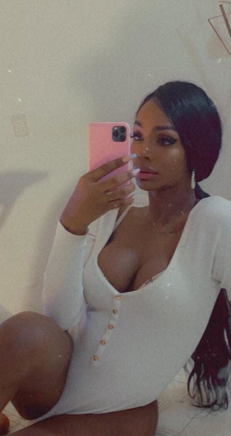 Liz Samantha OnlyFans Sex