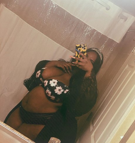 Madam Devine OnlyFans geleakte Pornografie