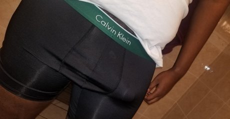 MacksHoes Nacktpornos auf OnlyFans