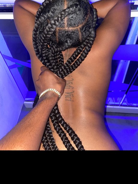 _DC Productions_ Nackt auf OnlyFans