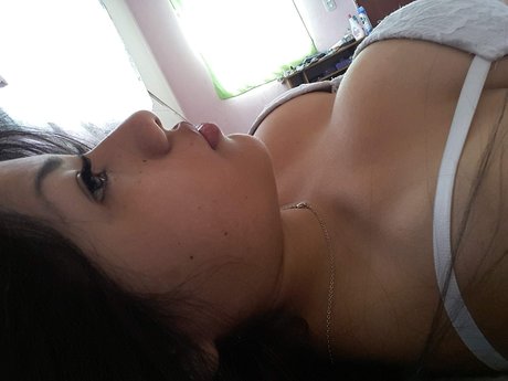 Loa OnlyFans Nacktbilder