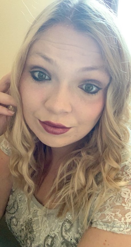 lizzy OnlyFans nackt