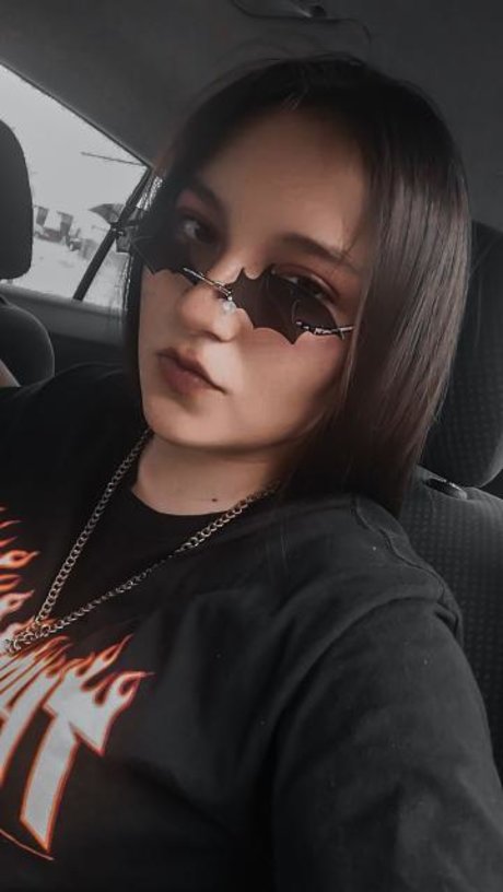 Angelina s Inferno Nacktbilder von OnlyFans geleakt