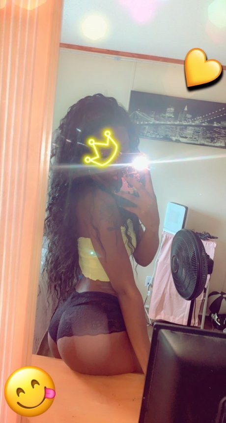 MyaDior Neue geleakte OnlyFans-Inhalte