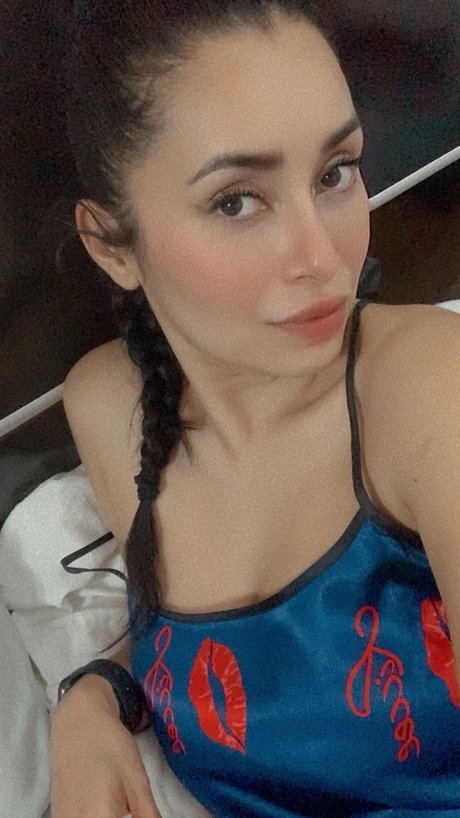 Lucy Flowers OnlyFans gratis