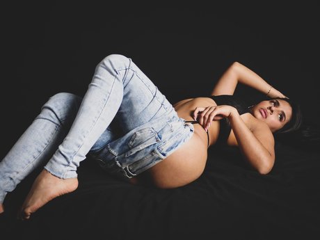 Maria Angel Lovato Nacktbilder von OnlyFans