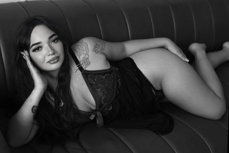 Mamicilla Neue geleakte OnlyFans-Inhalte