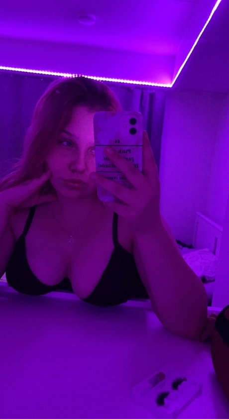 Mimu OnlyFans Nacktbilder