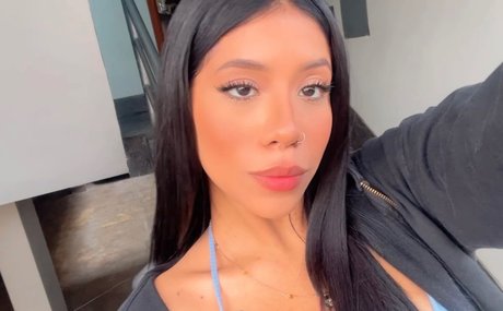 Michi_ OnlyFans geleakte Bilder