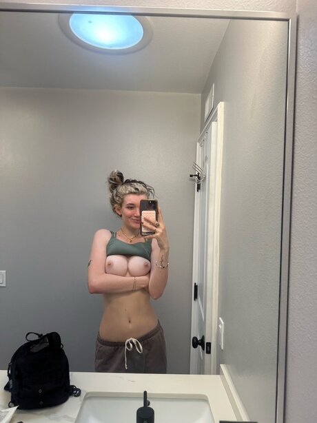 madi ruve OnlyFans Nacktbilder