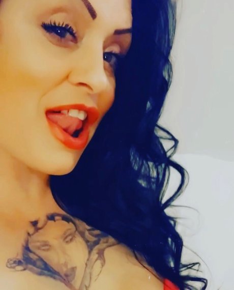 M lanie Blanche Nackt auf OnlyFans