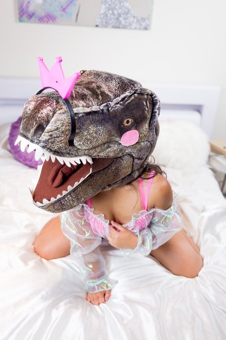 MediocreWallofChina Strip OnlyFans