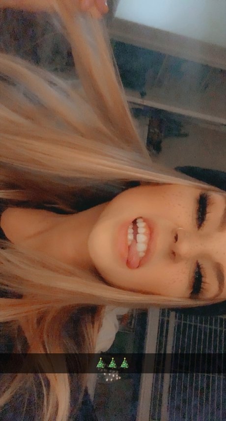 Mayven OnlyFans-Bilder