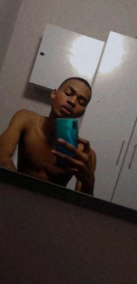 TRITAN NurlyFans-Pornoleaks