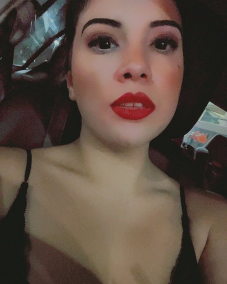 Sarabi OnlyFans kostenlos geleakt