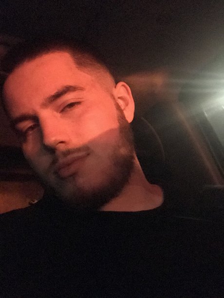 Mike97 OnlyFans Mega