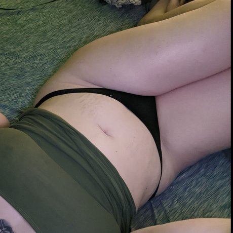 Ginger Snap_ OnlyFans schlank