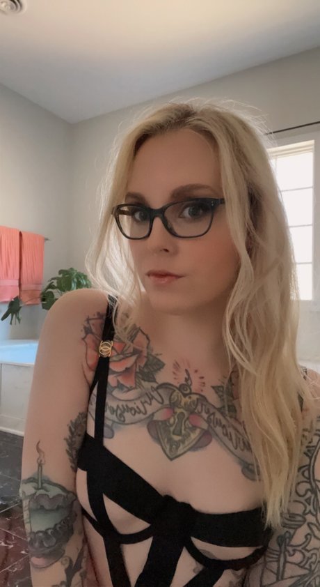 Modern darling OnlyFans Brüste Bild