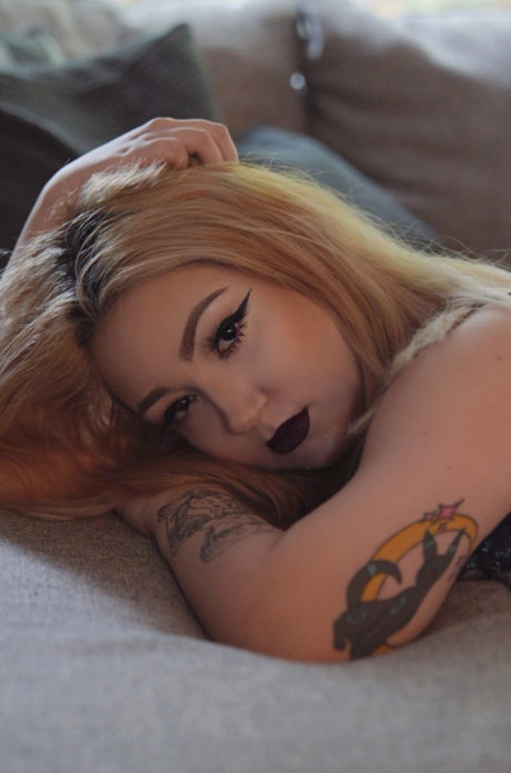 Modeko OnlyFans Bilder