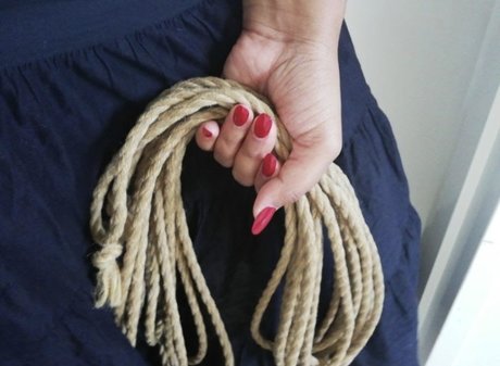 Mistress Mystique Nackt auf OnlyFans