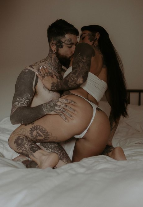 Mistressgoatzone OnlyFans Bilder