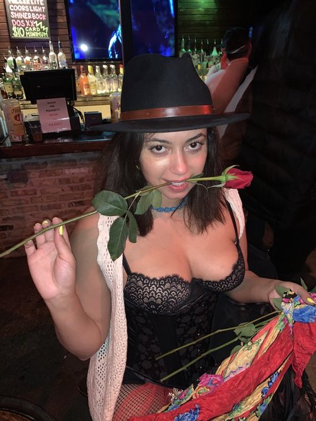 Miss Julia Vie OnlyFans Nacktbilder