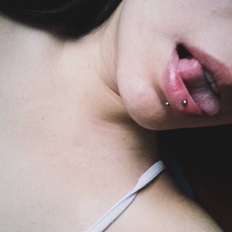 naive nudity OnlyFans-Fotos