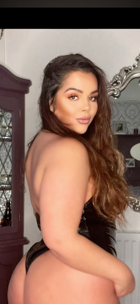 Nadia Sapphire OnlyFans Pornografie gratis