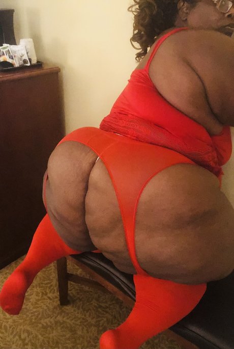 Mzchunky OnlyFans Strip