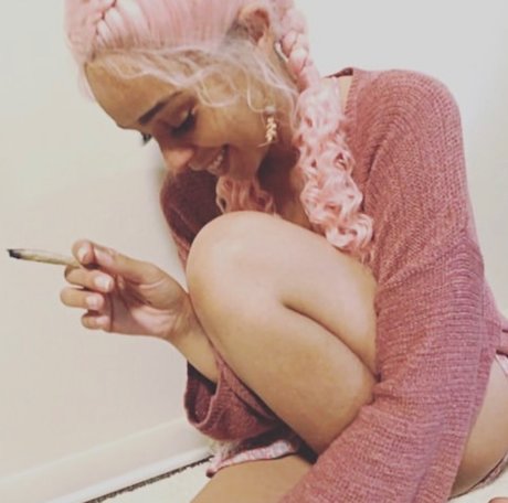 Chantelle Butterfly OnlyFans Inhalte