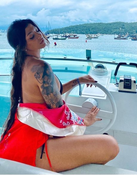 Your poison OnlyFans-Creator