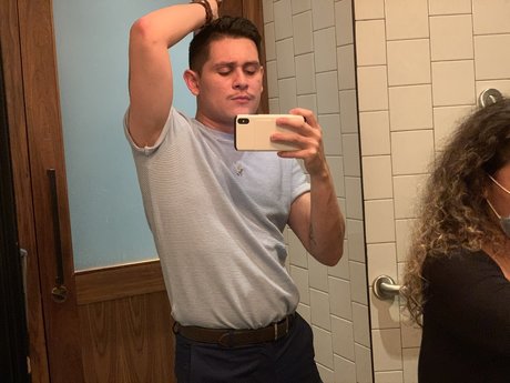 Michael Monge Nacktbilder OnlyFans Geleakt