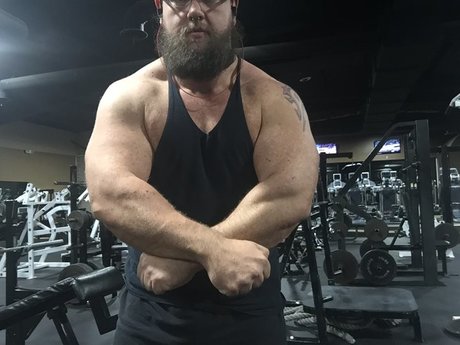 Muscle Warlock OnlyFans kostenlos