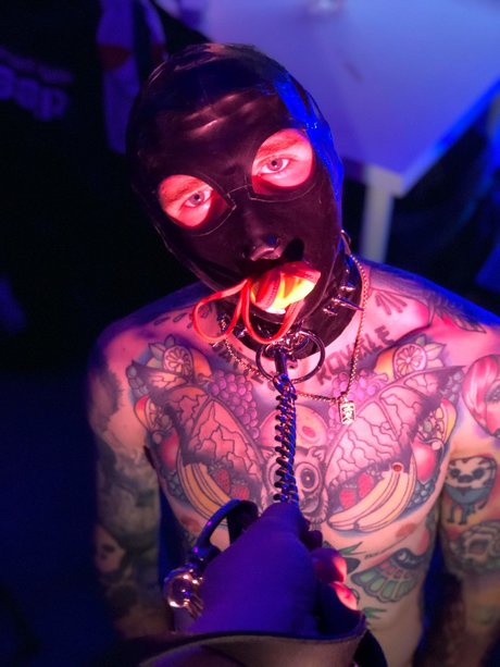 MullyGrub OnlyFans Bilder