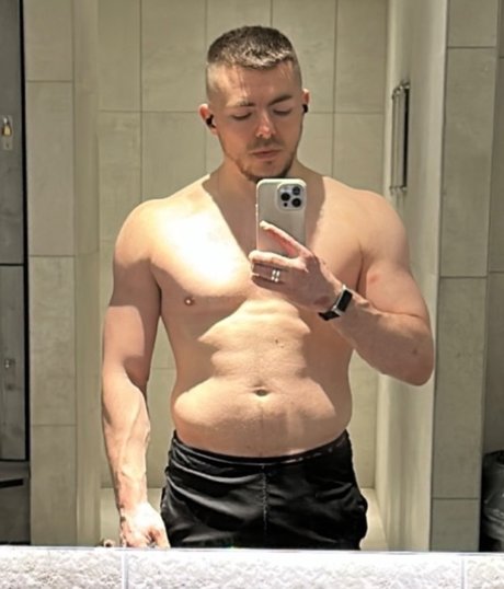 Matt Alexander OnlyFans Pornografie