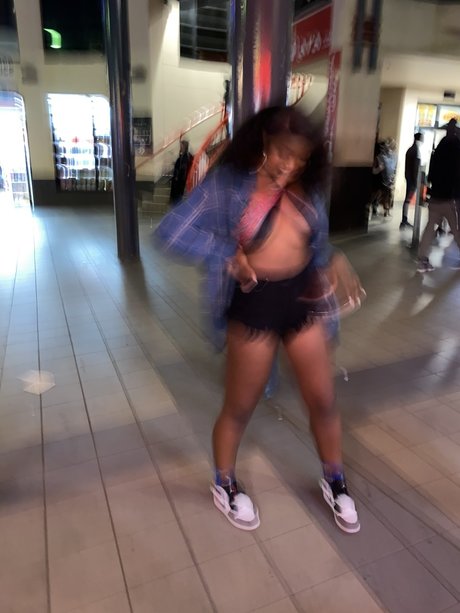 MsJadaaBllak OnlyFans-Leaks