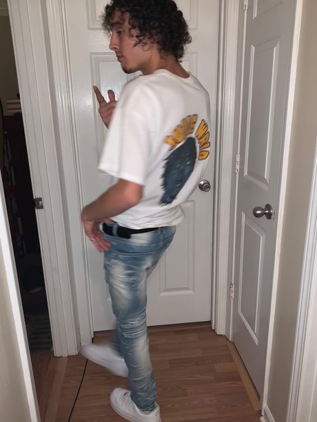 Infamous D OnlyFans Bilder