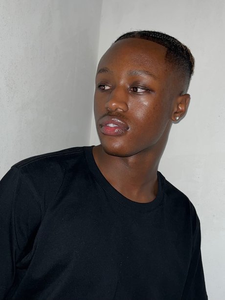 Sima Nevhuhulwi Nacktbilder geleakt OnlyFans geleakt